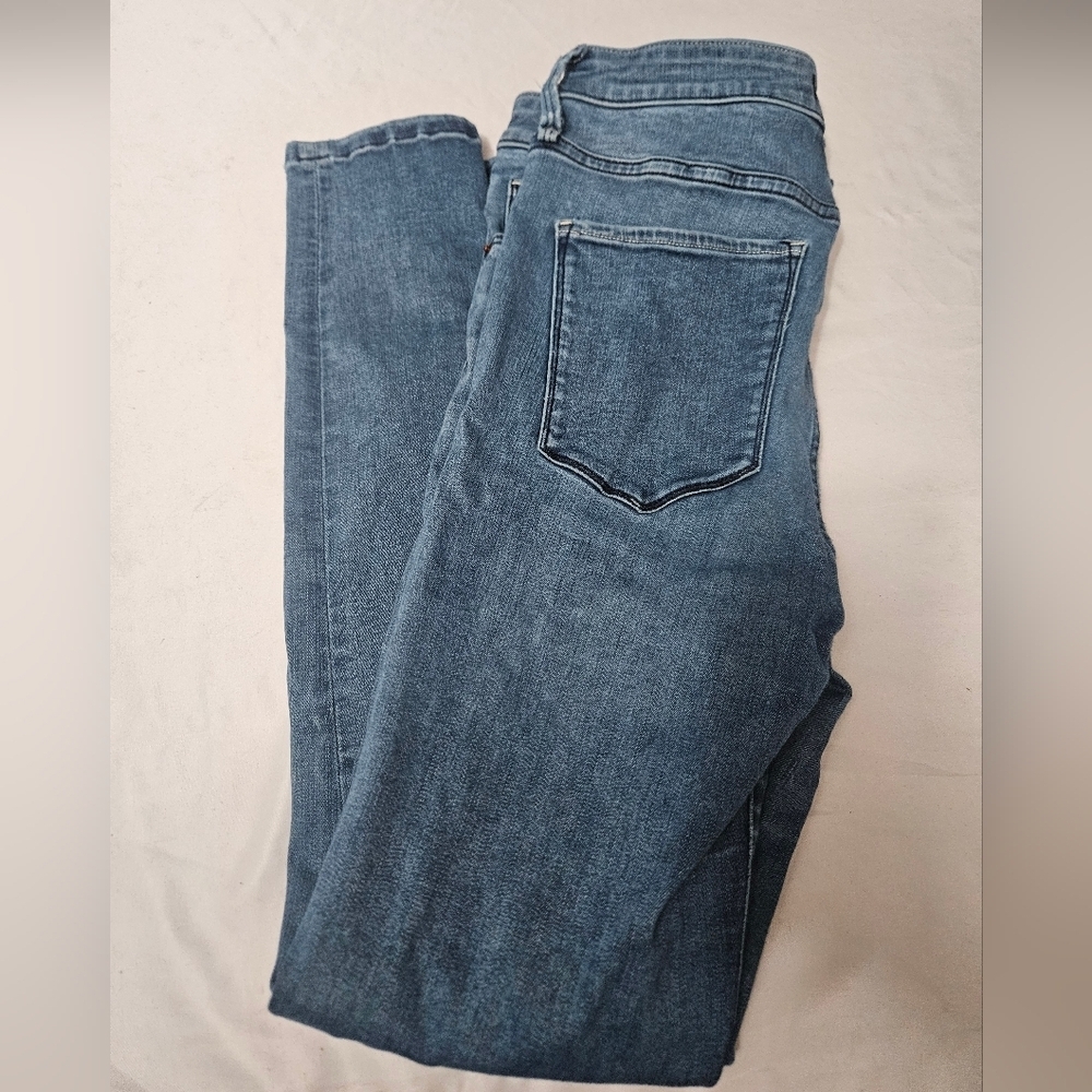 Abercrombie&fitch Simone High Rise Super Skinny Medium Wash Jeans Size 6!